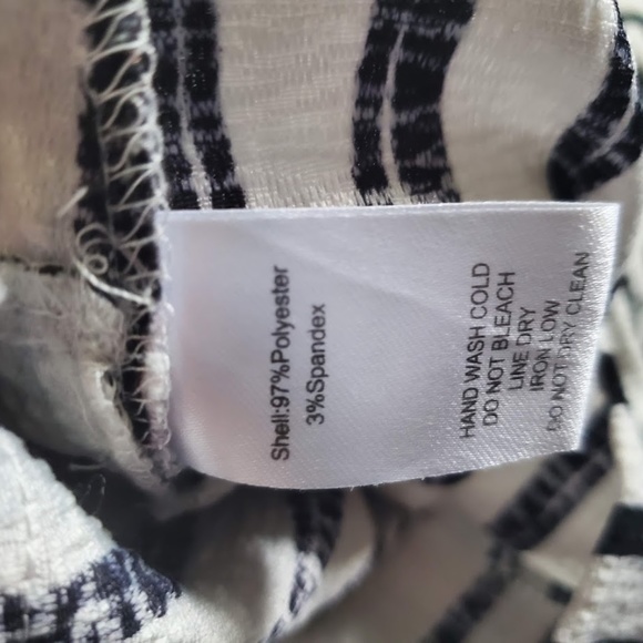 Striped Tie Shorts - Picture 6 of 6